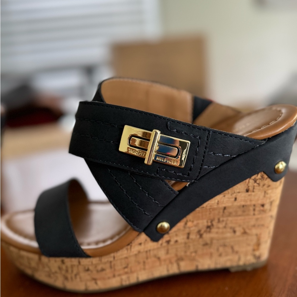 Tommy Hilfiger navy wedges